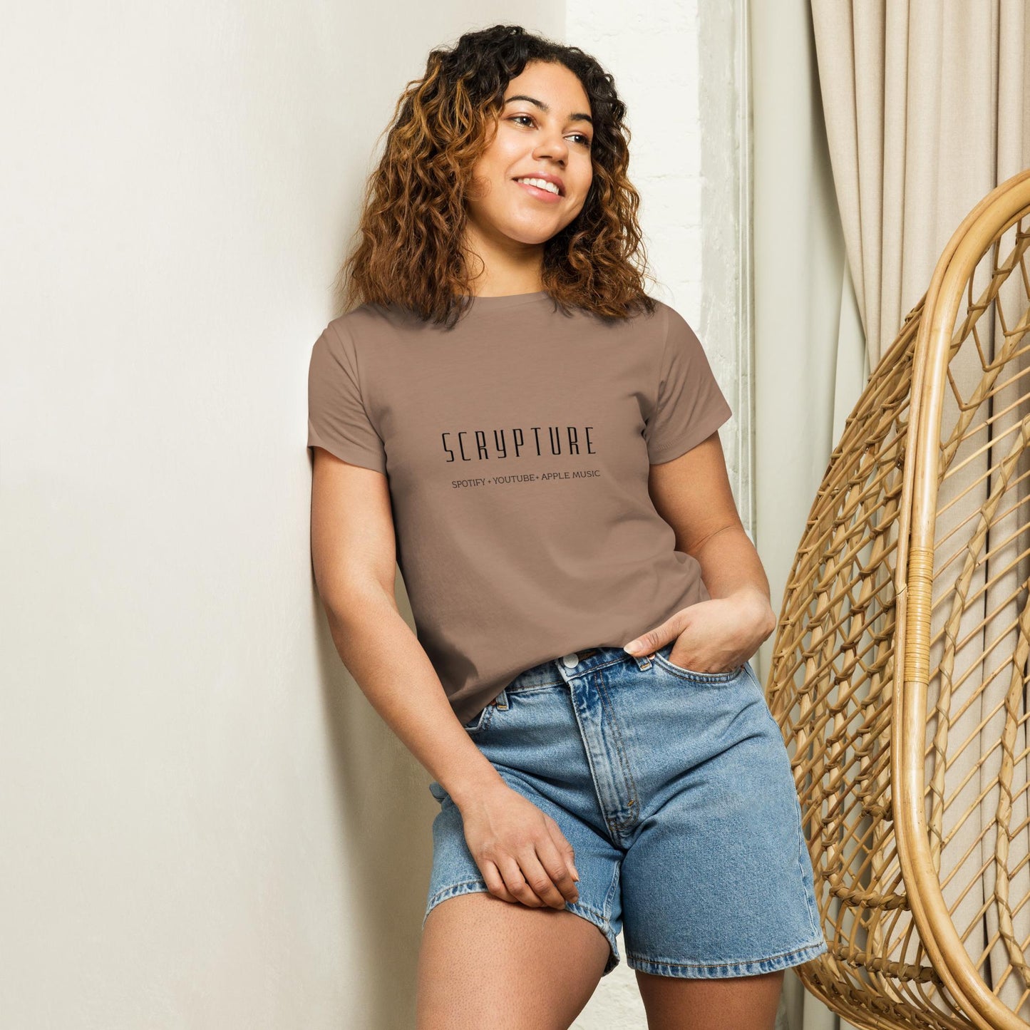 WOMANS HIGHWAISTED T-SHIRT