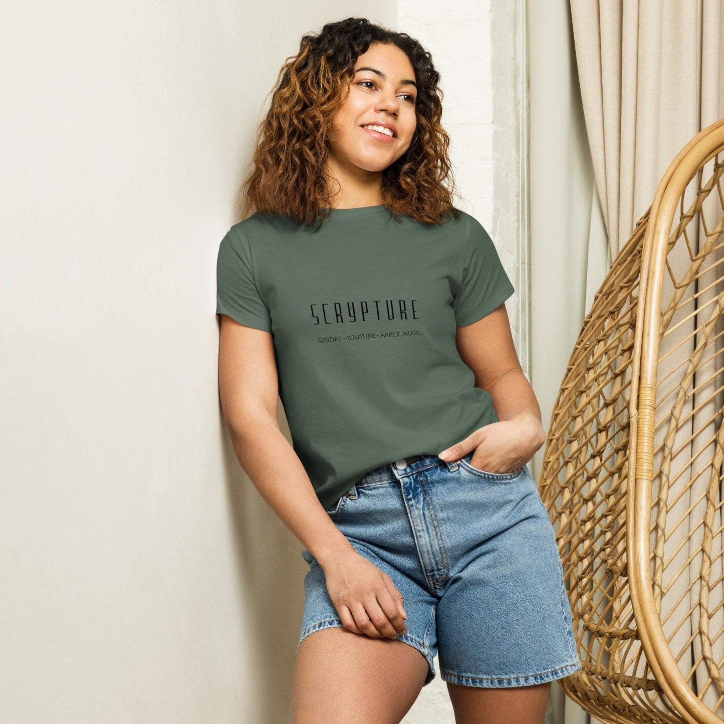 WOMANS HIGHWAISTED T-SHIRT