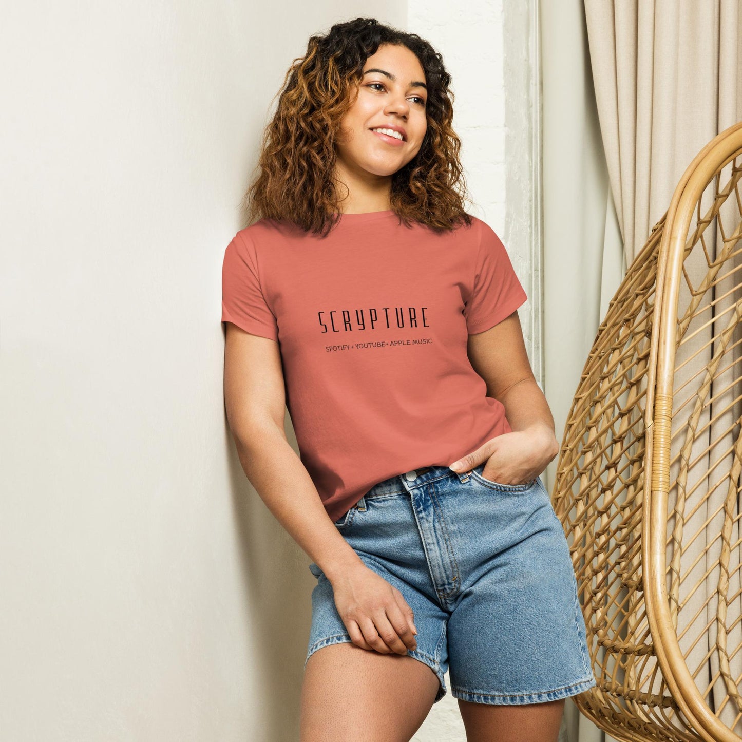 WOMANS HIGHWAISTED T-SHIRT